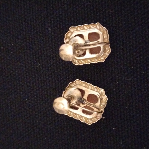 Vintage 12K GF Cameo Screw Back Earrings - Picture 3 of 6